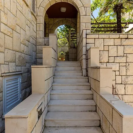 Casa de hóspedes Steel 3*