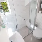 Steel Gostinjska kuća 3*